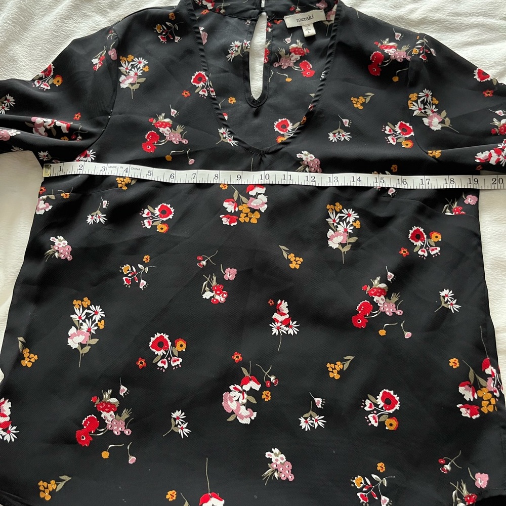 Meraki floral v neck woman’s blouse with choker. 3/4 length bell sleeves size L - Picture 10 of 11
